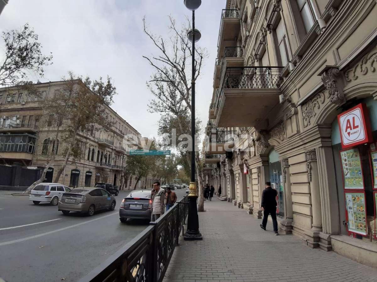 Продаётся, вторичка, 3-комнаты, 100 m², Баку, Сабаильский r, Сахил m.