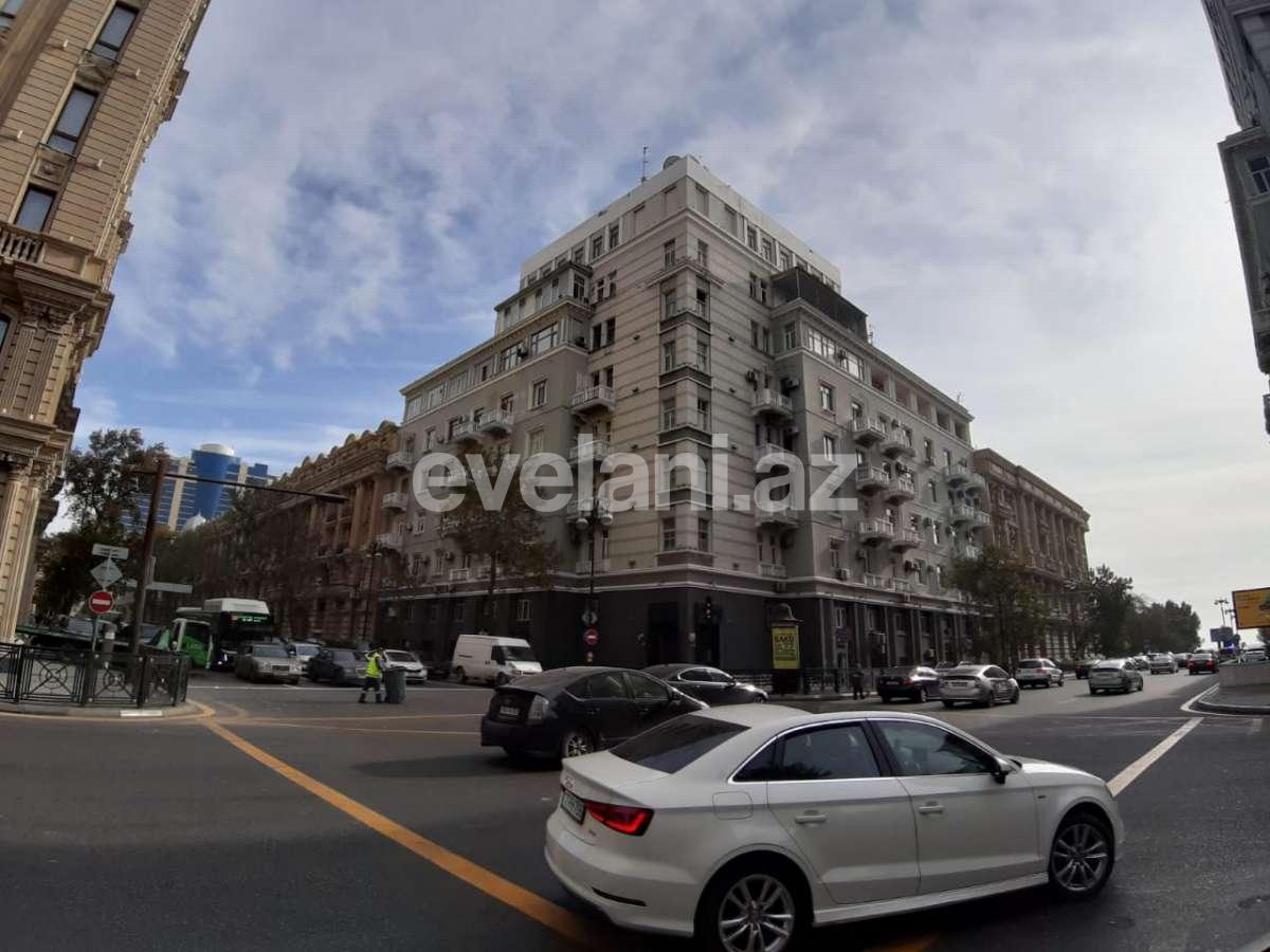 Продаётся, вторичка, 3-комнаты, 100 m², Баку, Сабаильский r, Сахил m.