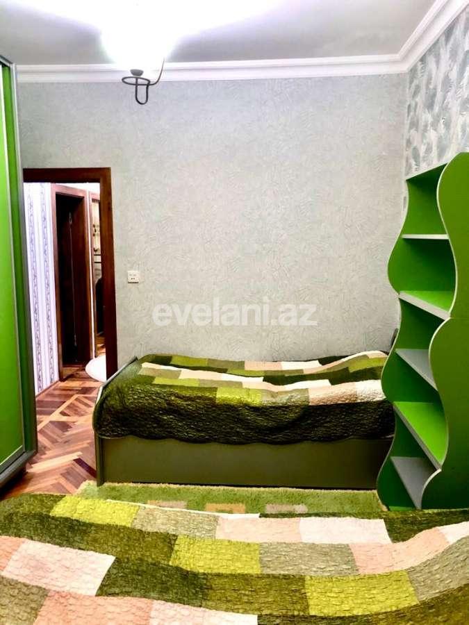 Kirayə verilir, köhnə tikili, 4 otaqlı, 120 m², Bakı, Binəqədi r, 8-ci mikrorayon q, Azadlıq prospekti m.