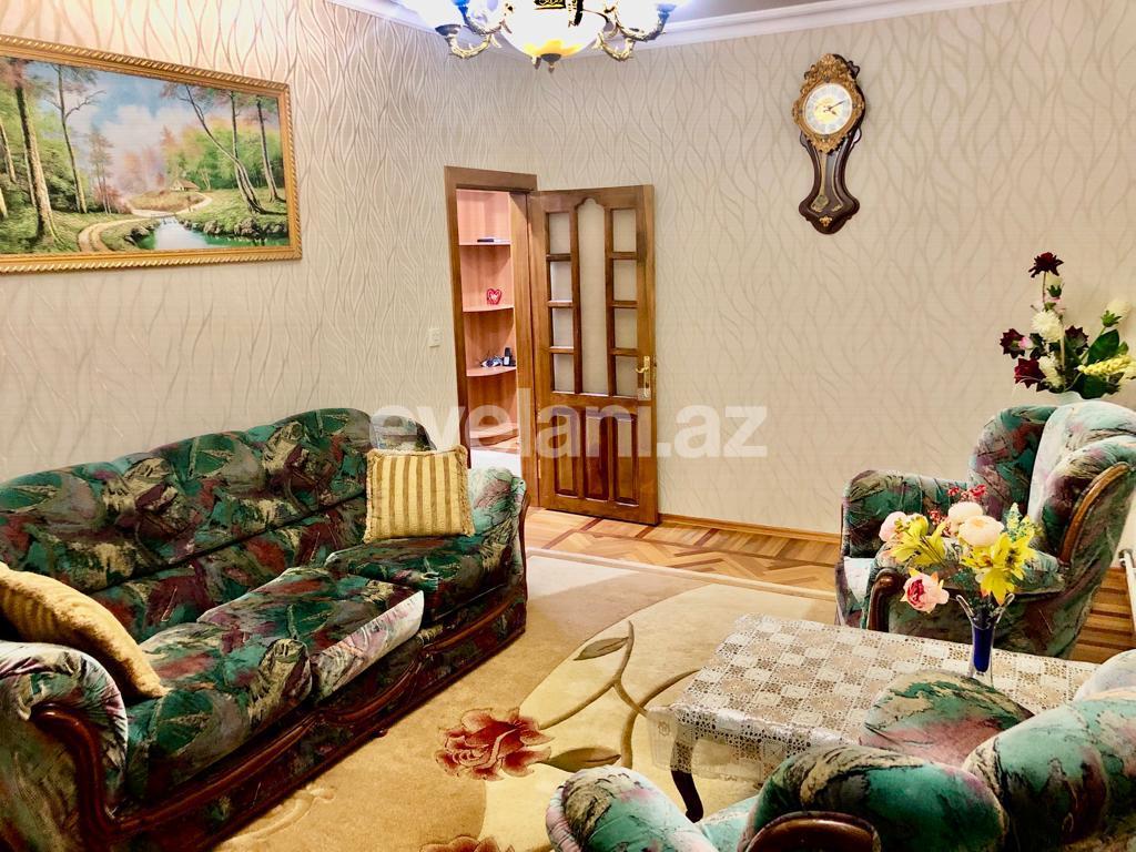 Kirayə verilir, köhnə tikili, 4 otaqlı, 120 m², Bakı, Binəqədi r, 8-ci mikrorayon q, Azadlıq prospekti m.