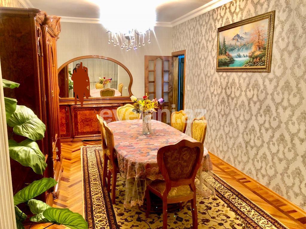 Kirayə verilir, köhnə tikili, 4 otaqlı, 120 m², Bakı, Binəqədi r, 8-ci mikrorayon q, Azadlıq prospekti m.