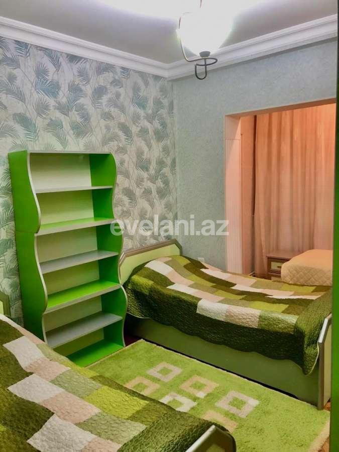 Kirayə verilir, köhnə tikili, 4 otaqlı, 120 m², Bakı, Binəqədi r, 8-ci mikrorayon q, Azadlıq prospekti m.