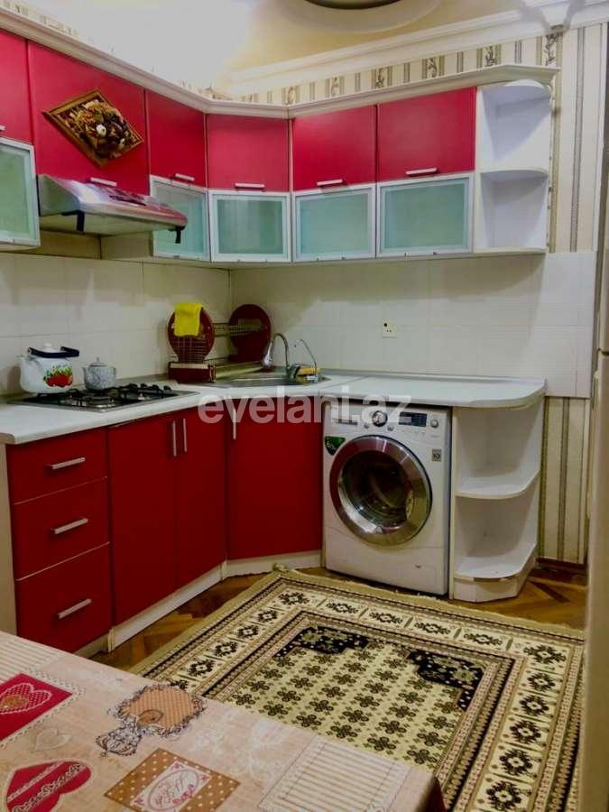 Kirayə verilir, köhnə tikili, 4 otaqlı, 120 m², Bakı, Binəqədi r, 8-ci mikrorayon q, Azadlıq prospekti m.