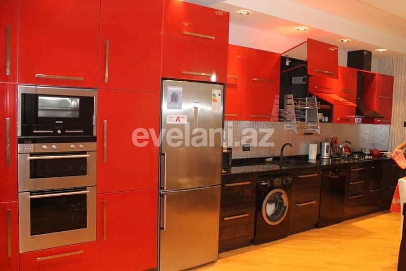 Satılır, yeni tikili, 4 otaqlı, 192 m², Bakı, Nəsimi r, 4-cü mikrorayon q, Memar Əcəmi m.