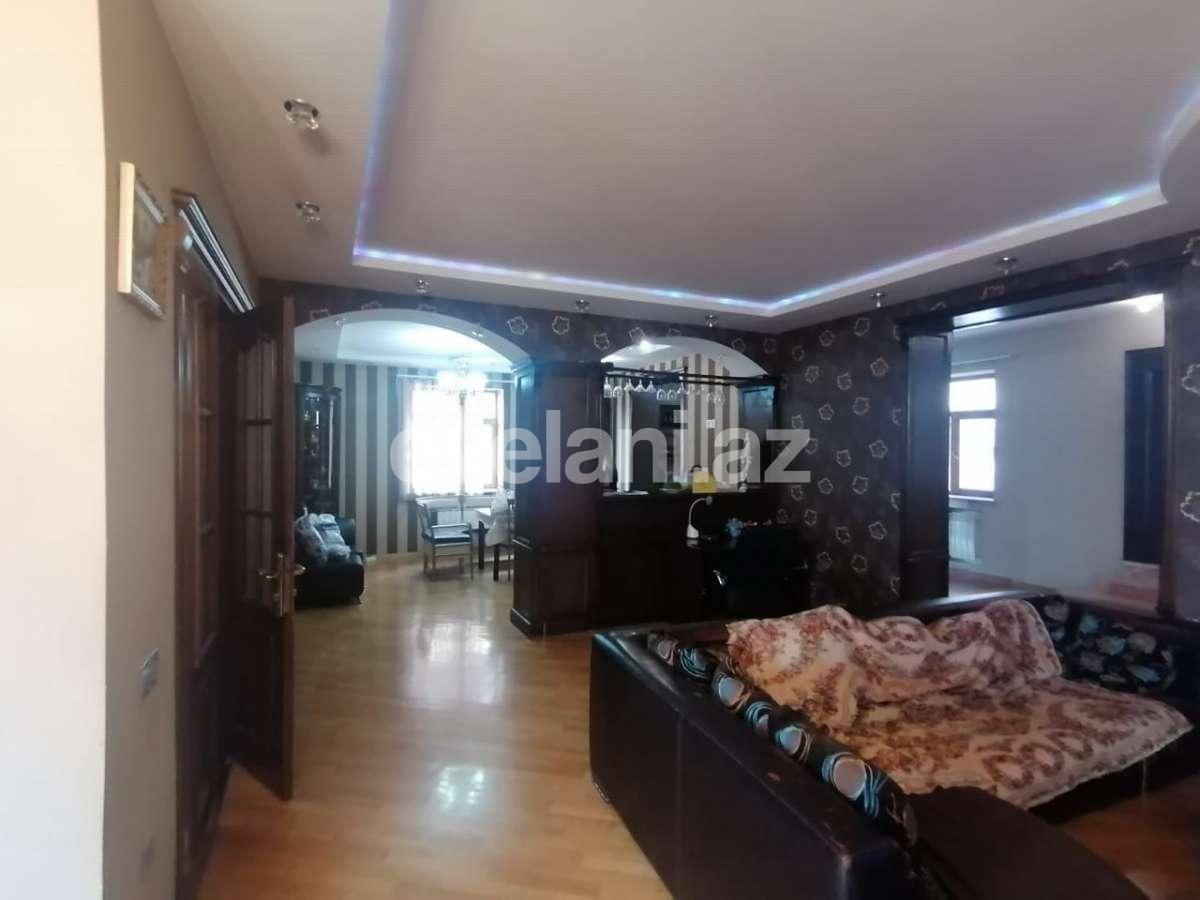 Satılır, həyət evi / bağ, 4 otaqlı, 320 m², Bakı, Səbail r, Badamdar q.