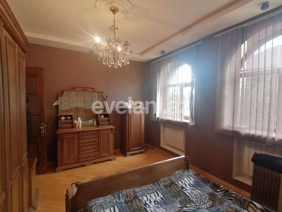 Satılır, həyət evi / bağ, 4 otaqlı, 320 m², Bakı, Səbail r, Badamdar q.