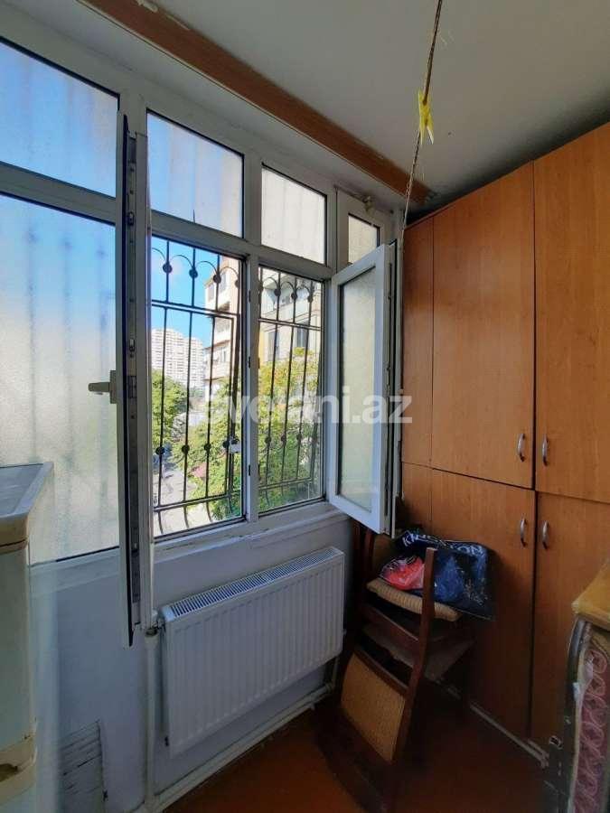 Satılır, köhnə tikili, 2 otaqlı, 50 m², Bakı, Binəqədi r, Nəsimi m.