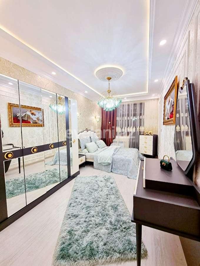 Satılır, yeni tikili, 2 otaqlı, 70 m², Bakı, Nizami r.