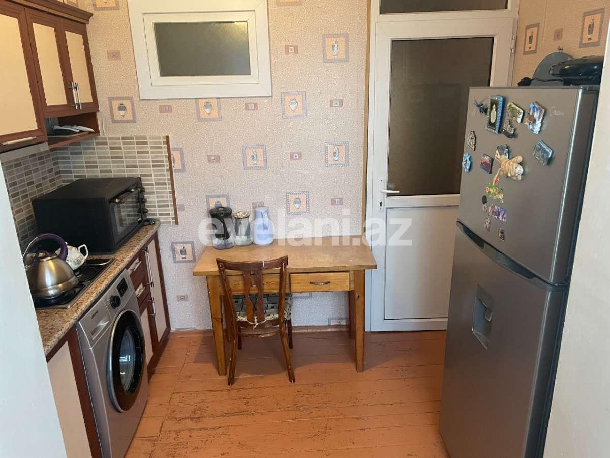 Satılır, köhnə tikili, 4 otaqlı, 90 m², Bakı, Suraxanı r, Yeni Günəşli q.