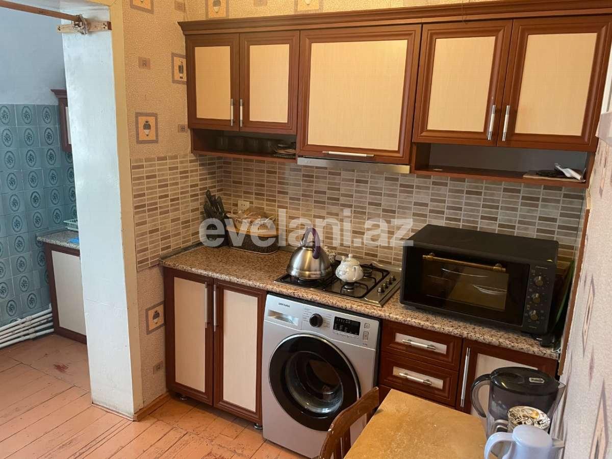 Satılır, köhnə tikili, 4 otaqlı, 90 m², Bakı, Suraxanı r, Yeni Günəşli q.
