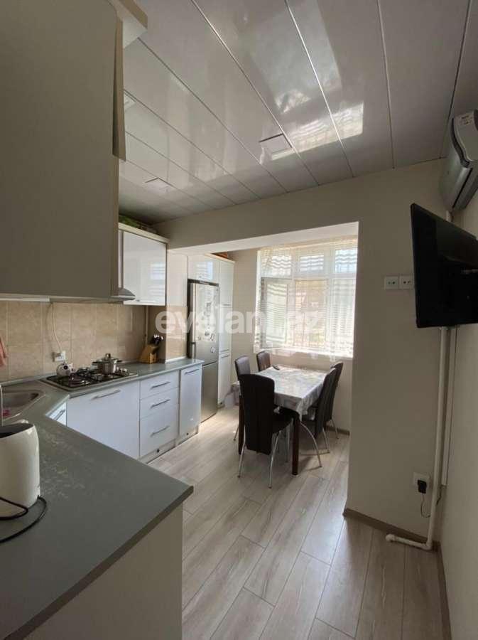 Satılır, köhnə tikili, 5 otaqlı, 100 m², Bakı, Xətai r, Əhmədli q, Əhmədli m.