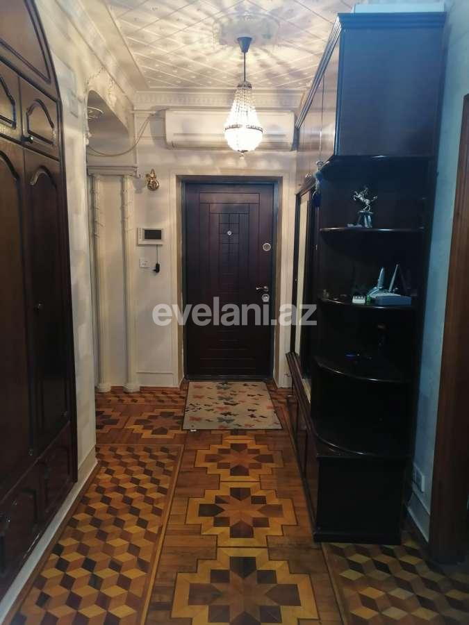 Satılır, köhnə tikili, 4 otaqlı, 110 m², Bakı, Xətai r, Şah İsmayıl Xətai m.