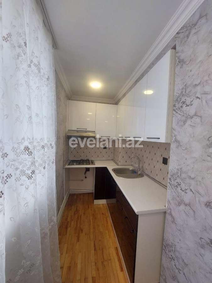 Satılır, köhnə tikili, 3 otaqlı, 65 m², Bakı, Binəqədi r, Memar Əcəmi m.