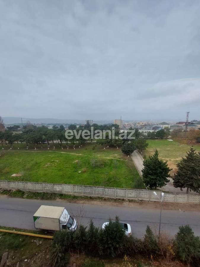 Satılır, köhnə tikili, 3 otaqlı, 65 m², Bakı, Binəqədi r, Memar Əcəmi m.