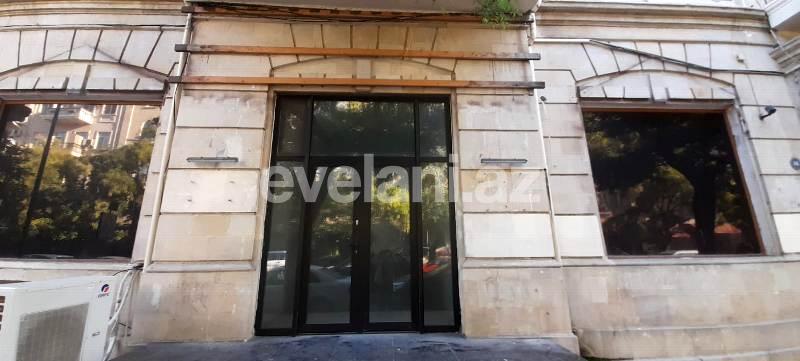 Kirayə verilir, obyekt, 210 m², Bakı, Səbail r, Sahil m.