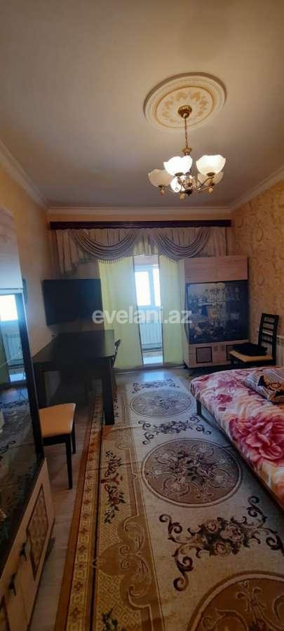 Sale, old building, 3 room, 80 m², Baku, Surakhani r, Massiv D d, Khalglar Doslugu m.