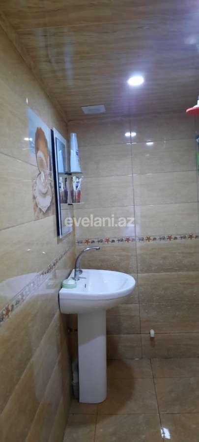 Sale, old building, 3 room, 80 m², Baku, Surakhani r, Massiv D d, Khalglar Doslugu m.