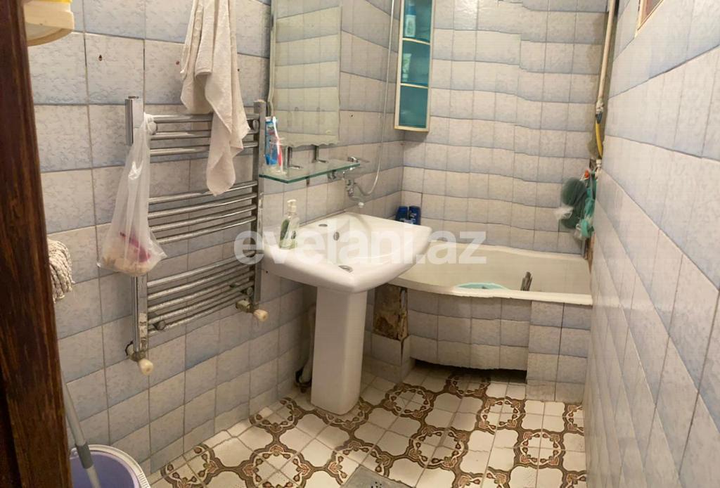 Satılır, köhnə tikili, 3 otaqlı, 80 m², Bakı, Suraxanı r, Günəşli q, Xalqlar Dostluğu m.