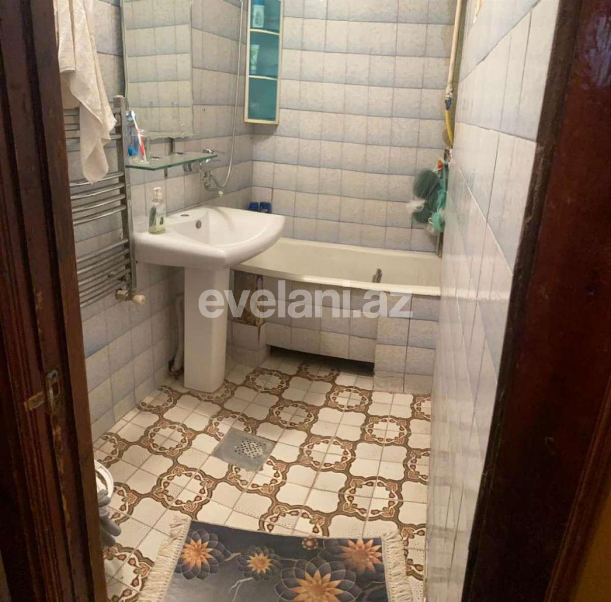 Satılır, köhnə tikili, 3 otaqlı, 80 m², Bakı, Suraxanı r, Günəşli q, Xalqlar Dostluğu m.
