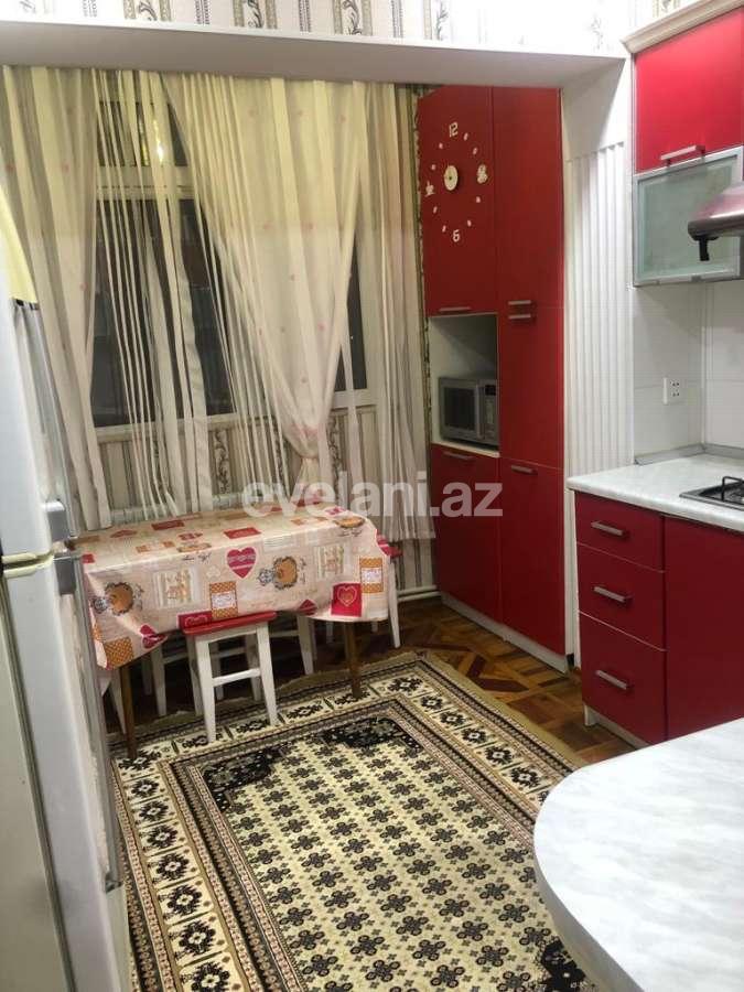 Rent, old building, 4 room, 120 m², Baku, Binagadi r, 8-th microdistrict d.