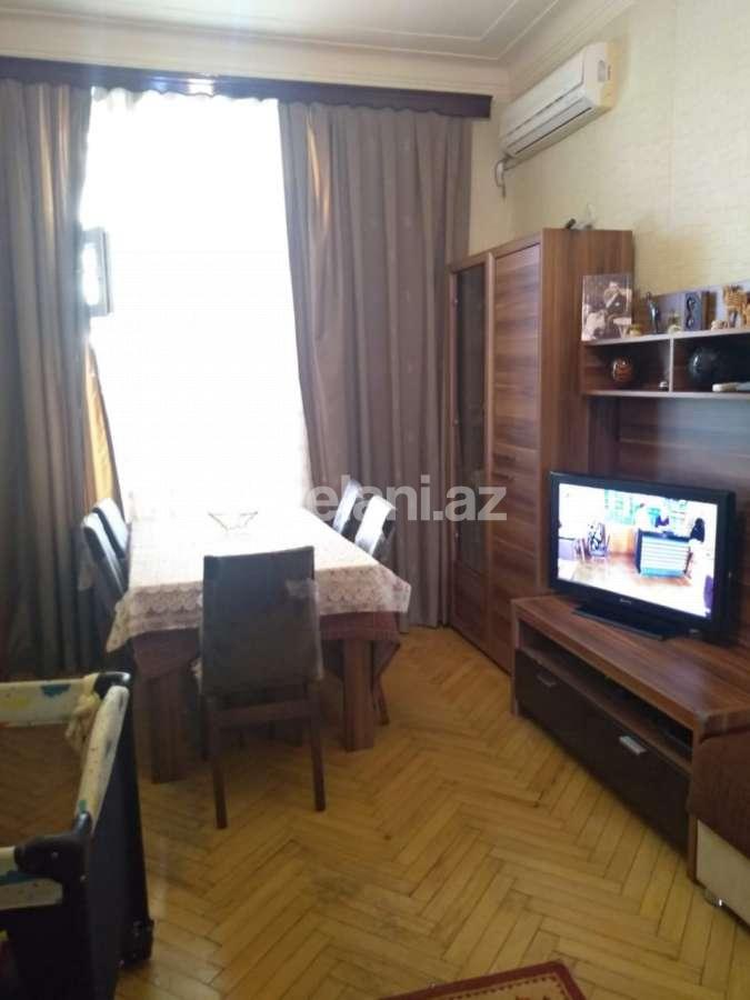 Satılır, köhnə tikili, 2 otaqlı, 62 m², Bakı, Səbail r, İçəri Şəhər m.