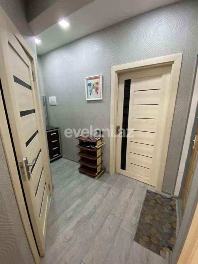 Satılır, köhnə tikili, 2 otaqlı, 60 m², Bakı, Binəqədi r, 8-ci mikrorayon q, Azadlıq prospekti m.