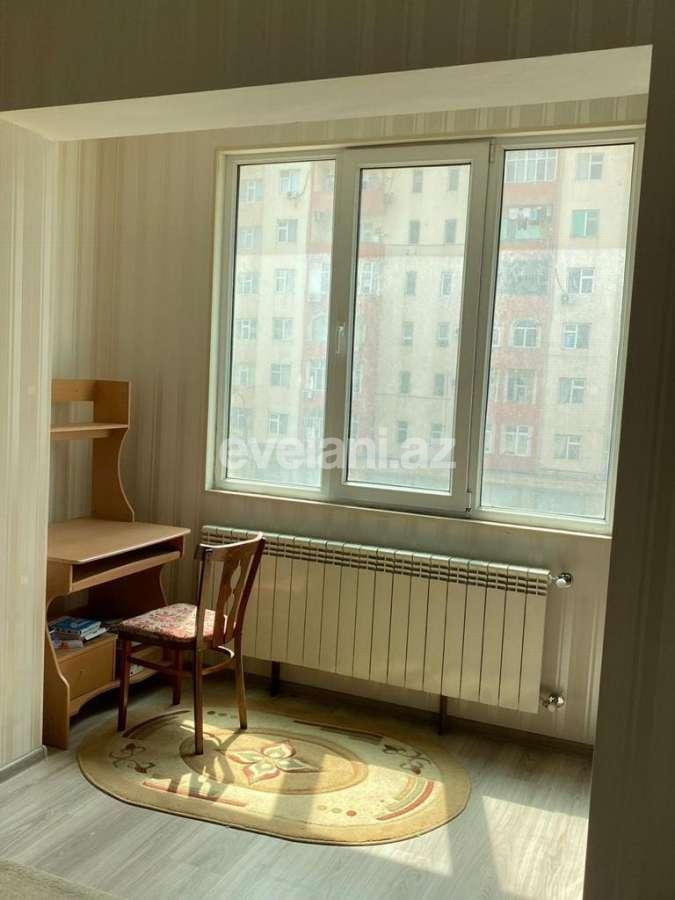 Satılır, köhnə tikili, 2 otaqlı, 60 m², Bakı, Binəqədi r, 8-ci mikrorayon q, Azadlıq prospekti m.