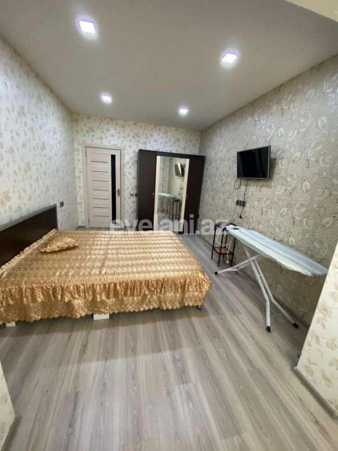 Satılır, köhnə tikili, 2 otaqlı, 60 m², Bakı, Binəqədi r, 8-ci mikrorayon q, Azadlıq prospekti m.