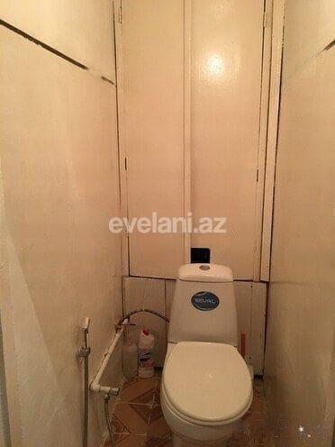 Satılır, köhnə tikili, 2 otaqlı, 60 m², Bakı, Suraxanı r, Qaraçuxur q.