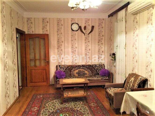 Satılır, köhnə tikili, 2 otaqlı, 60 m², Bakı, Suraxanı r, Qaraçuxur q.