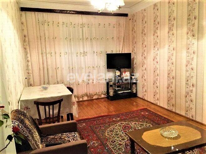 Satılır, köhnə tikili, 2 otaqlı, 60 m², Bakı, Suraxanı r, Qaraçuxur q.