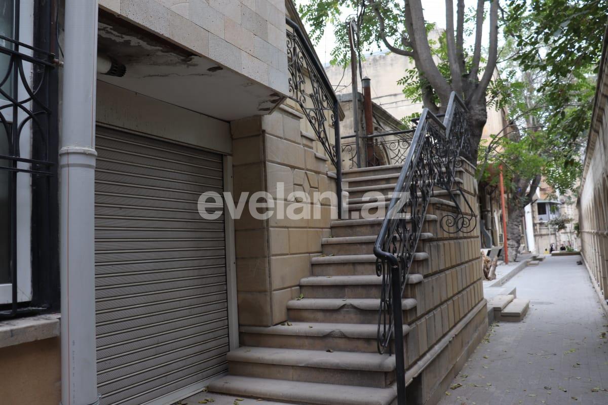 Rent, old building, 2 room, 65 m², Baku, Sabail r, Icheri Sheher m.