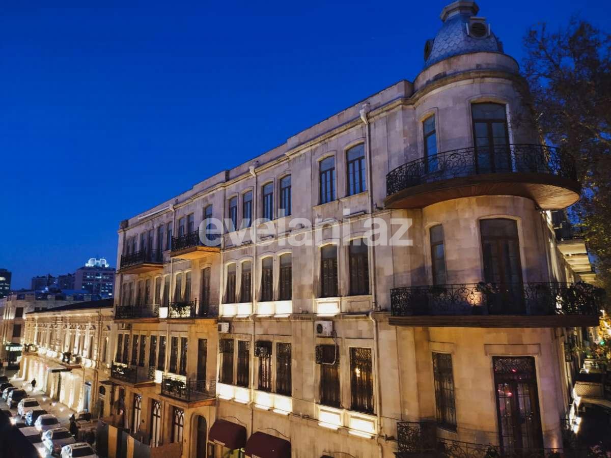 Rent, old building, 2 room, 65 m², Baku, Sabail r, Icheri Sheher m.