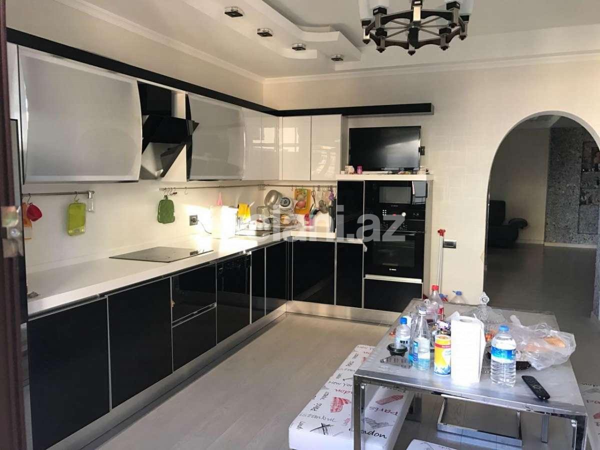 Satılır, yeni tikili, 3 otaqlı, 147 m², Bakı, Binəqədi r, 8-ci mikrorayon q, Azadlıq prospekti m.