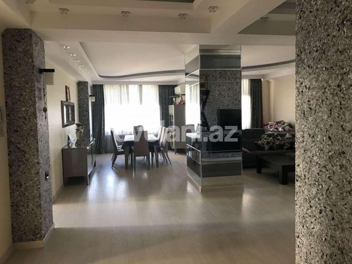 Satılır, yeni tikili, 3 otaqlı, 147 m², Bakı, Binəqədi r, 8-ci mikrorayon q, Azadlıq prospekti m.