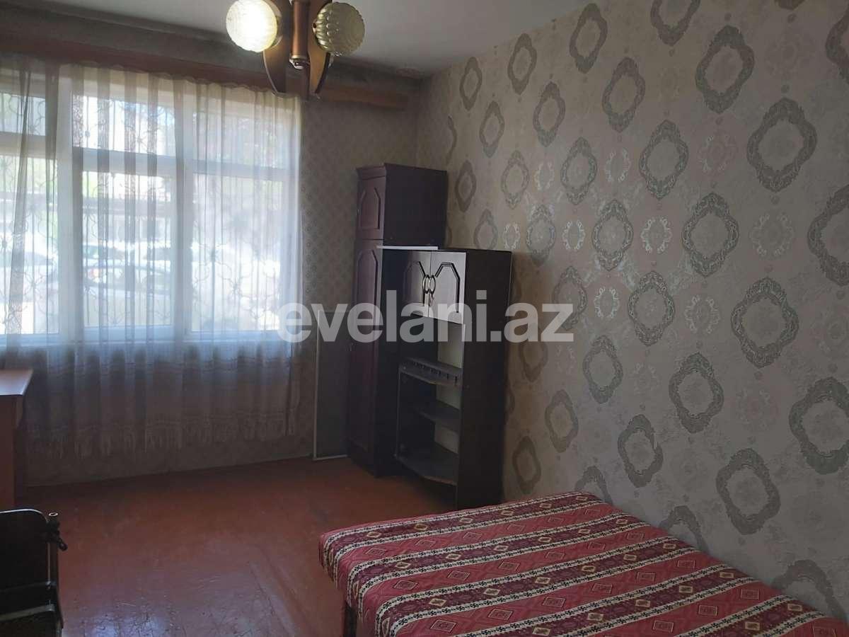 Satılır, köhnə tikili, 3 otaqlı, 70 m², Bakı, Binəqədi r, Xutor q, Memar Əcəmi m.