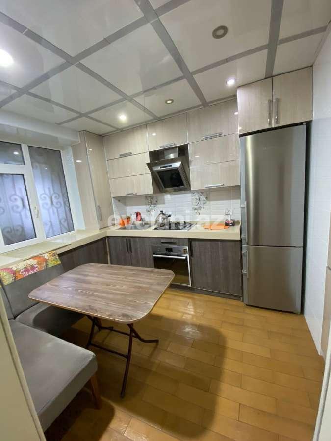 Kirayə verilir, köhnə tikili, 3 otaqlı, 80 m², Bakı, Xətai r, Şah İsmayıl Xətai m.