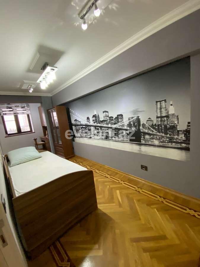 Kirayə verilir, köhnə tikili, 3 otaqlı, 80 m², Bakı, Xətai r, Şah İsmayıl Xətai m.