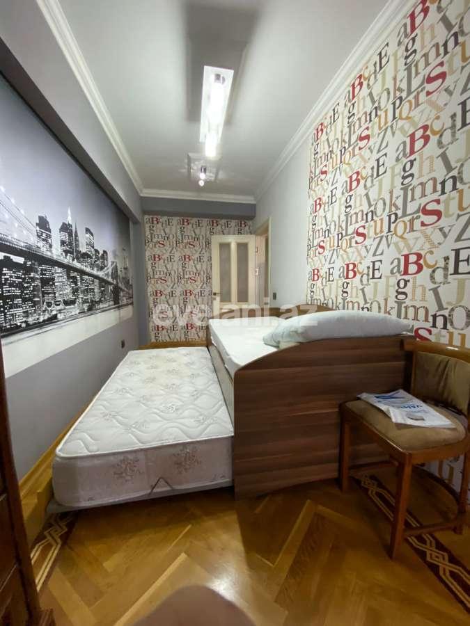 Kirayə verilir, köhnə tikili, 3 otaqlı, 80 m², Bakı, Xətai r, Şah İsmayıl Xətai m.