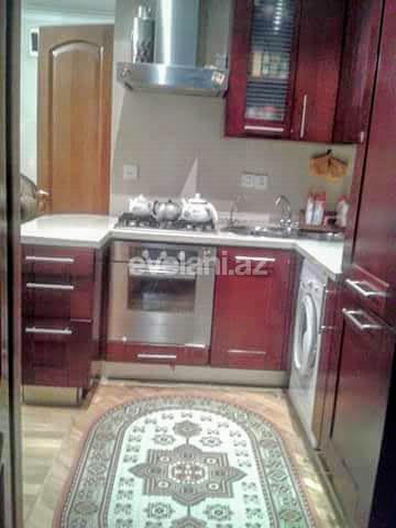 Satılır, köhnə tikili, 3 otaqlı, 65 m², Bakı, Xətai r, Şah İsmayıl Xətai m.