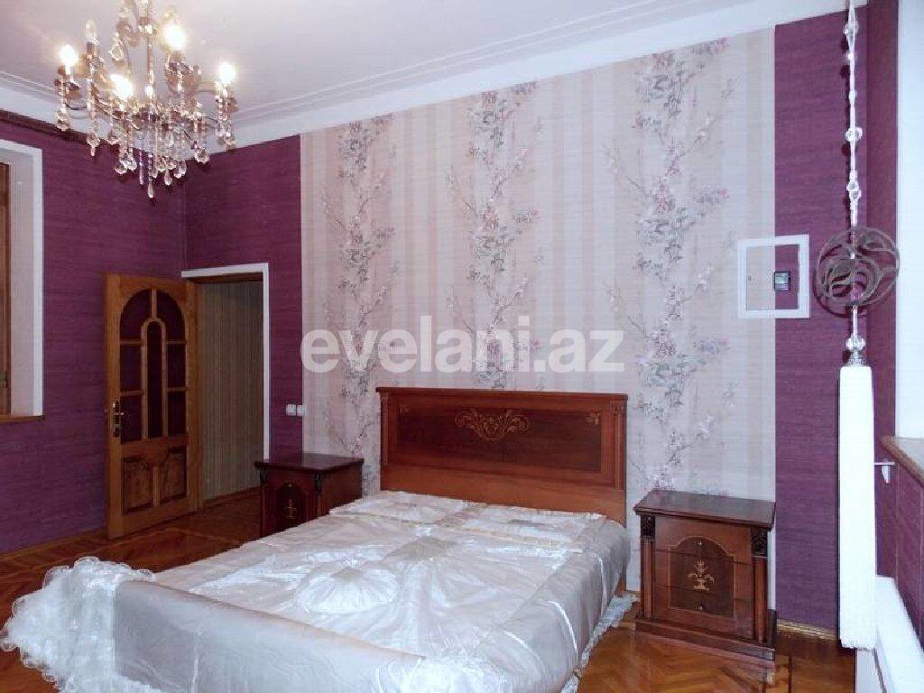 Rent, old building, 4 room, 140 m², Baku, Sabail r, Bayil d.