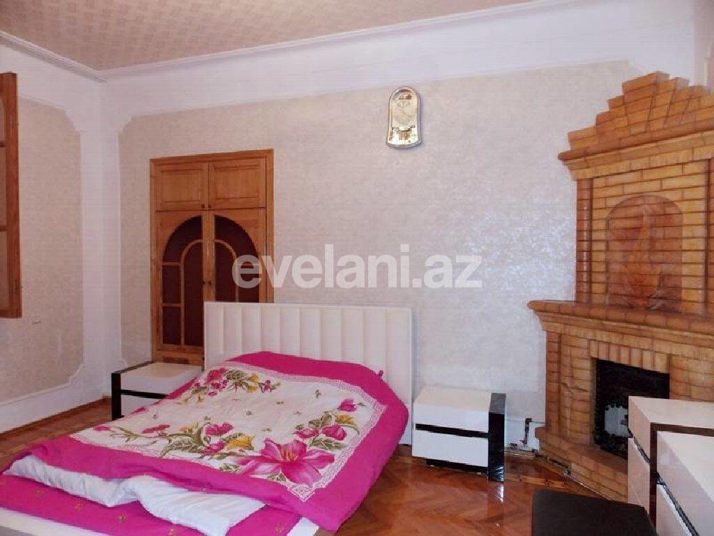 Rent, old building, 4 room, 140 m², Baku, Sabail r, Bayil d.