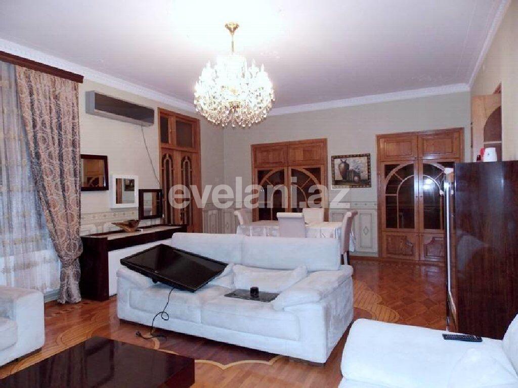 Rent, old building, 4 room, 140 m², Baku, Sabail r, Bayil d.