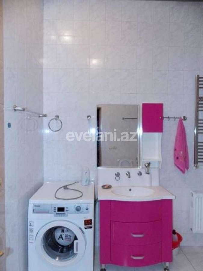 Rent, old building, 4 room, 140 m², Baku, Sabail r, Bayil d.