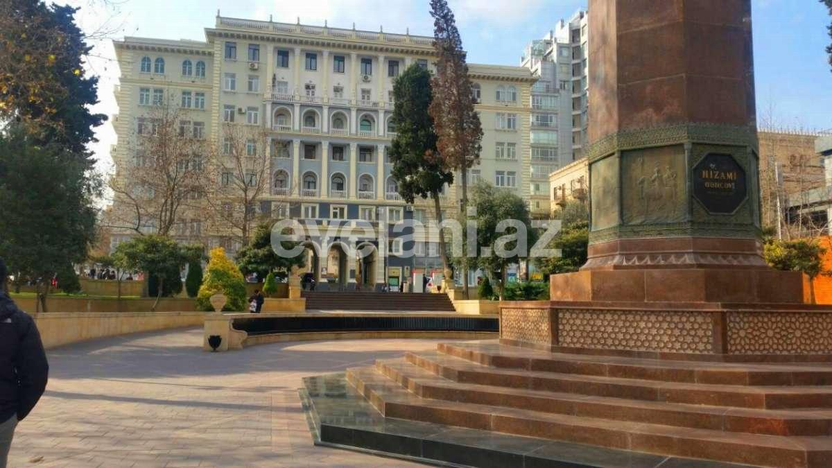 Sale, old building, 2 room, 50 m², Baku, Sabail r, Icheri Sheher m.