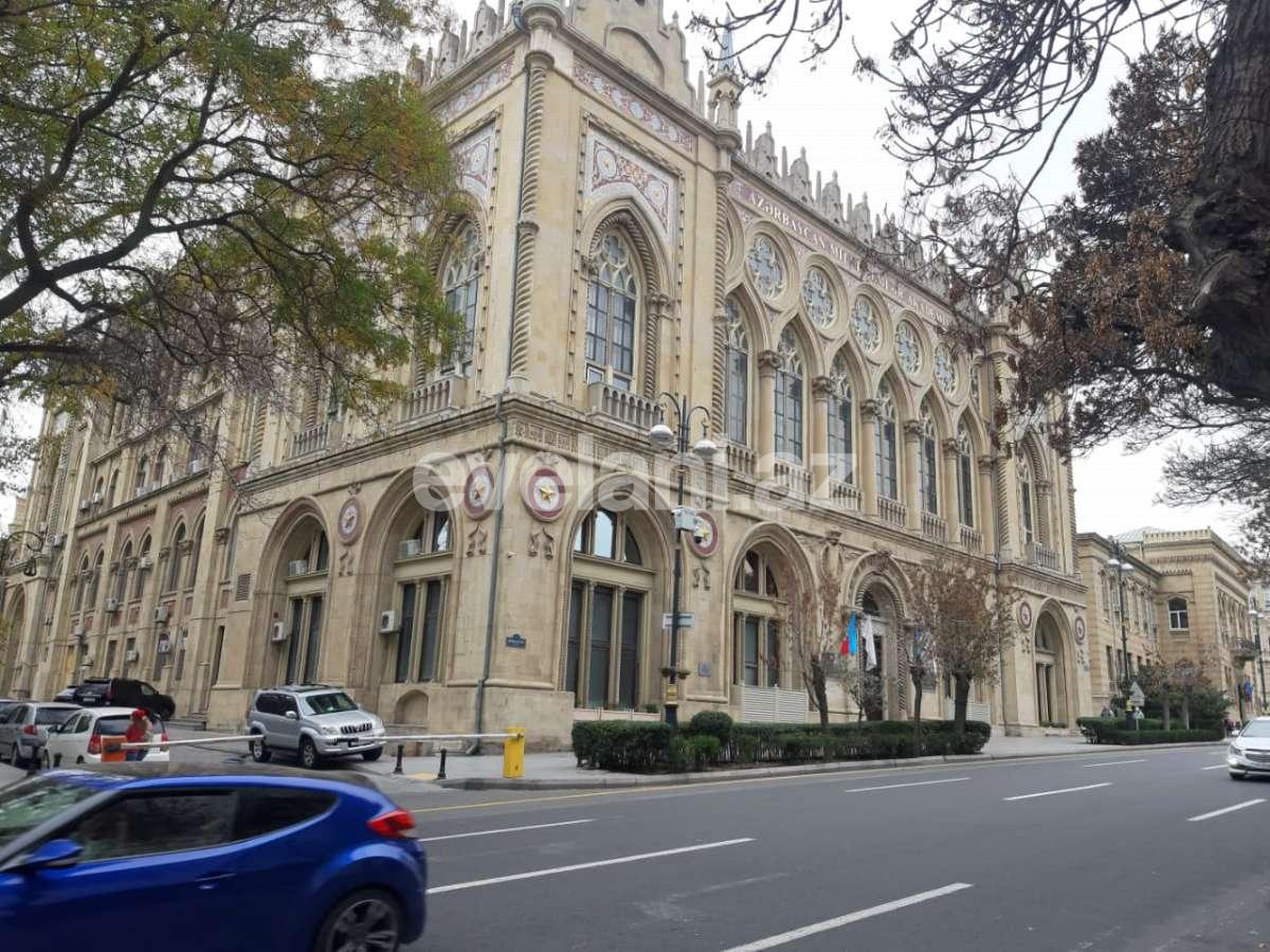 Sale, old building, 2 room, 50 m², Baku, Sabail r, Icheri Sheher m.