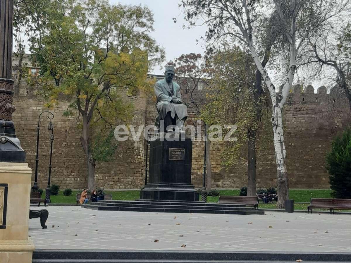 Sale, old building, 2 room, 50 m², Baku, Sabail r, Icheri Sheher m.