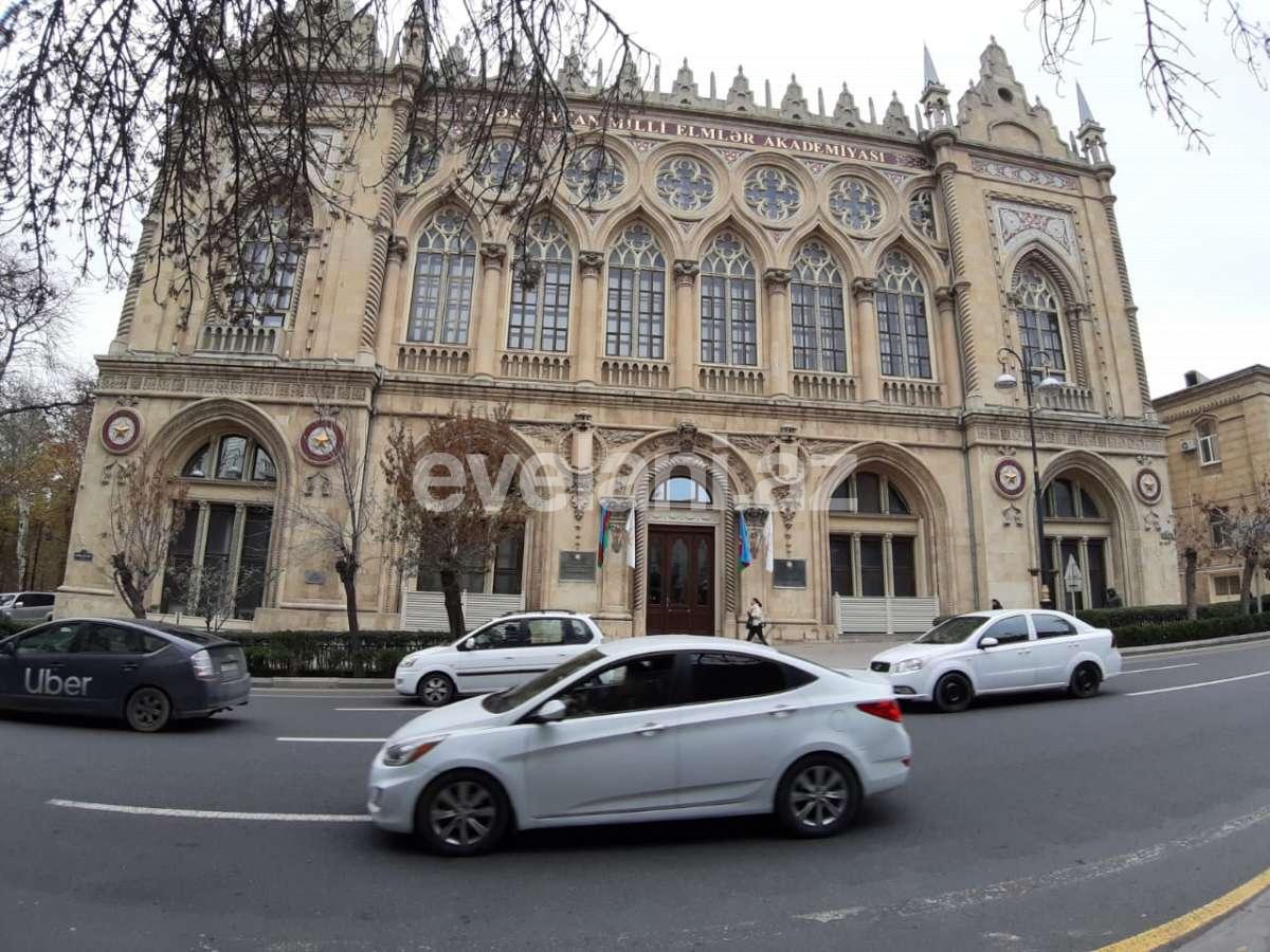 Sale, old building, 2 room, 50 m², Baku, Sabail r, Icheri Sheher m.
