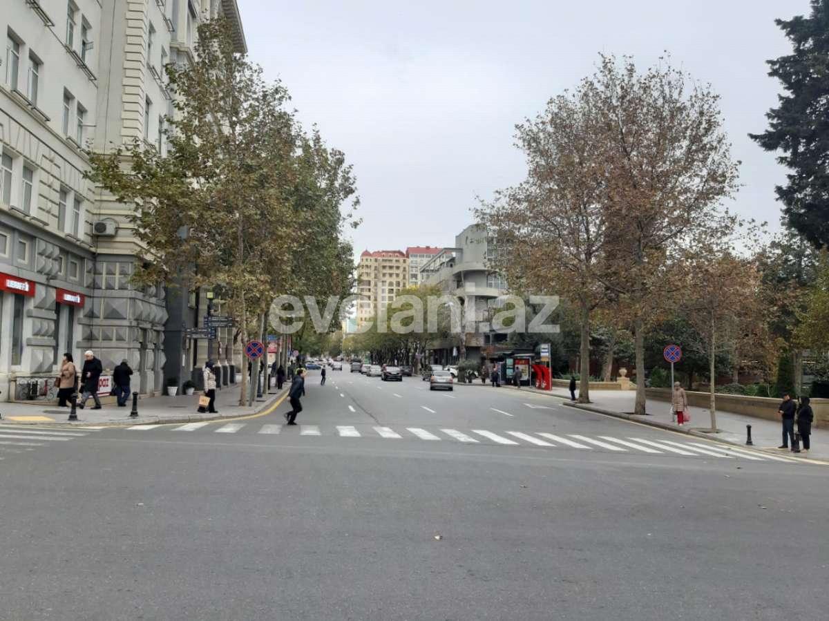 Sale, old building, 2 room, 50 m², Baku, Sabail r, Icheri Sheher m.