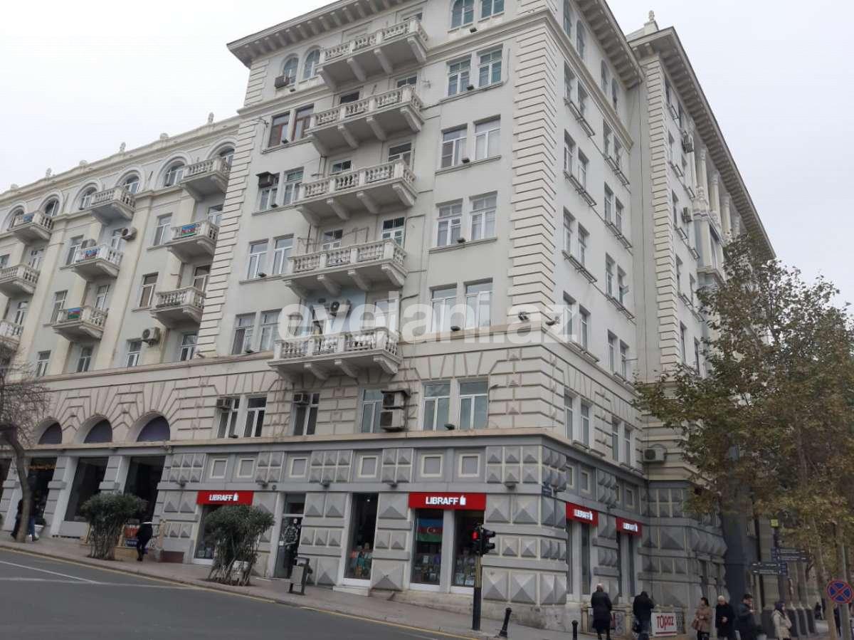 Sale, old building, 2 room, 50 m², Baku, Sabail r, Icheri Sheher m.